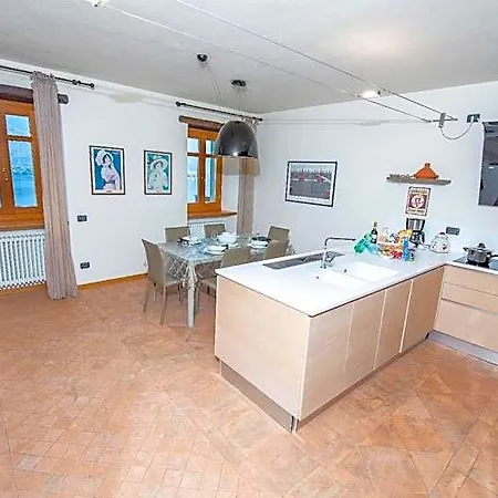 Claudia Tuscany Style Apartment Lezzeno