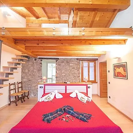 Claudia Tuscany Style Apartment Lezzeno