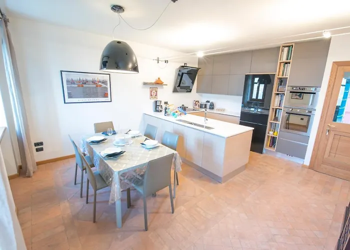 Claudia Tuscany Style Apartman Lezzeno